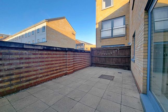 2, Maude Street, Ipswich photo 3