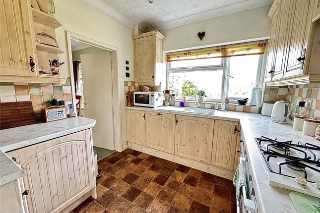 6, Brookside Close, Bransgore photo 2