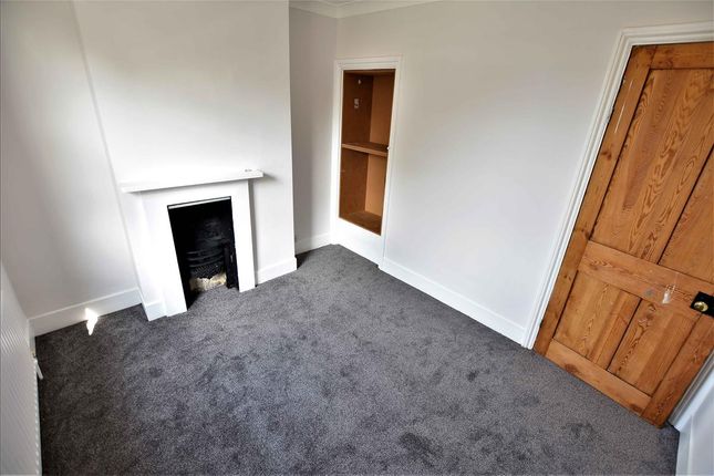 Cottage for sale in Hounslow Road, Hanworth, Middlesex