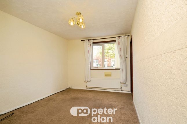 Mead Lane, Cwmbran photo 2