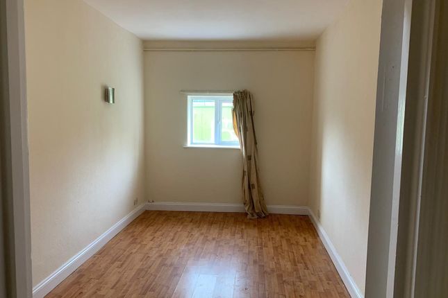 Flat 3, 2 Dolphin Passage, Dover photo 3