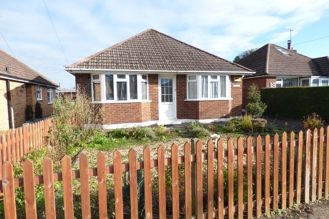 Thumbnail Bungalow for sale in Shaftesbury Road, Gillingham