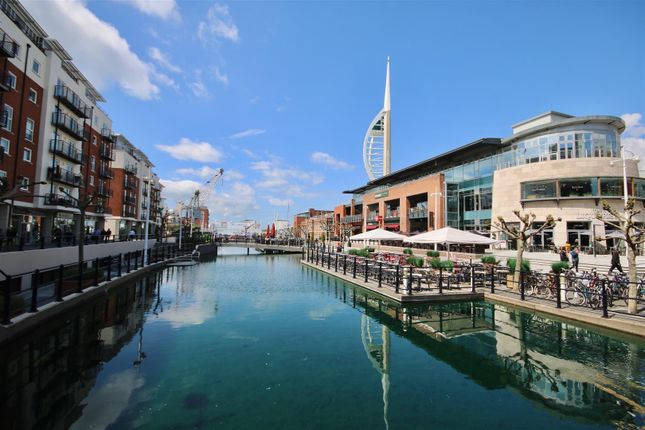 Flat to rent in The Blue Building, Gunwharf Quays, Portsmouth