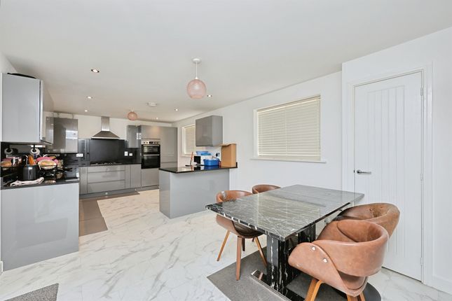 19, Phoenix Way, Norwich photo 4