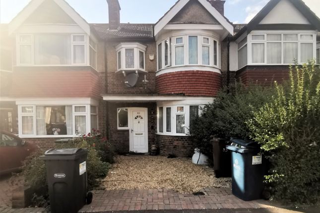 Thumbnail Semi-detached house to rent in Yeading Avenue, Harrow