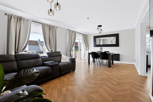 14, Perth Crescent, Clydebank photo 4