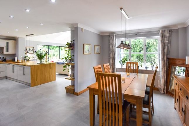 6, Holmes Drive, Stamford photo 3