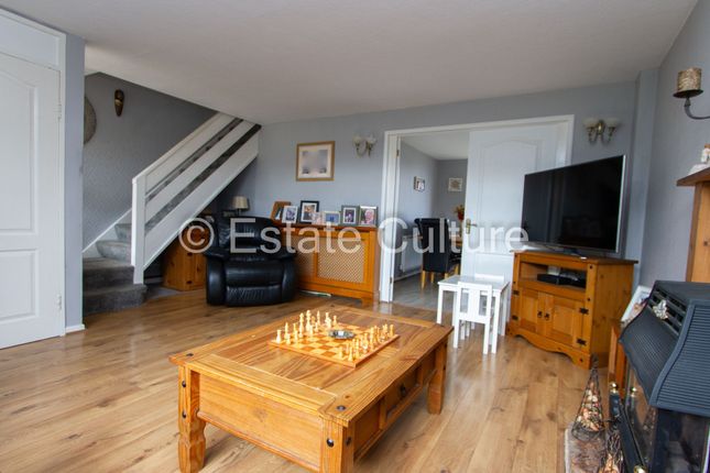 17 Willoughby Close, Coventry photo 3