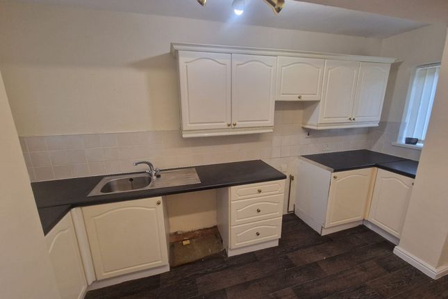 136, Victoria Road, Gateshead photo 3