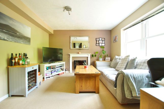 Flat 5, Leith House, Leatherhead photo 2