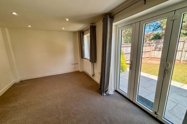 12, STROLLER CLOSE, THATCHAM photo 5