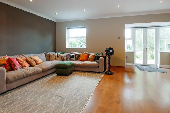 21, Wooldridge Walk, Littlehampton photo 3