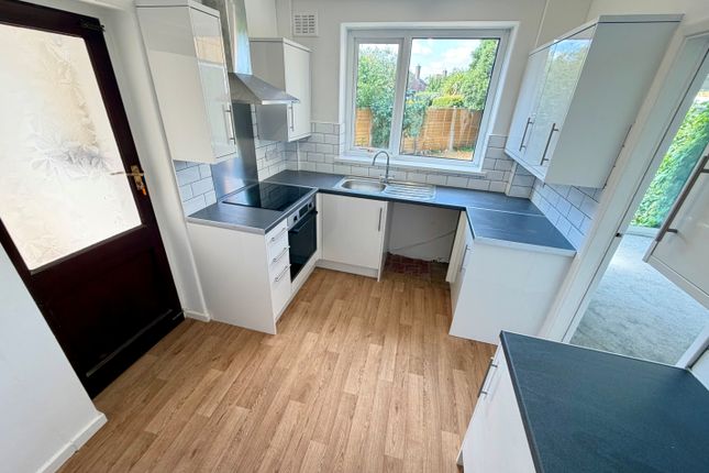 30, Leicester photo 4