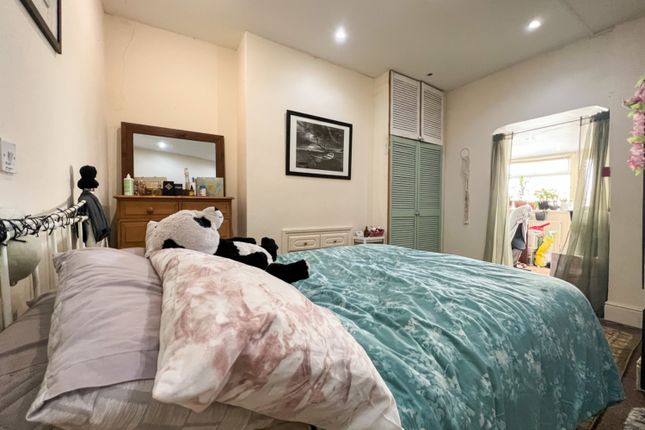 Flat 1