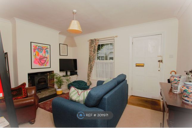 Millers Cottage No  Middle Rd, Off Charles St Herts, Berkhamsted photo 3