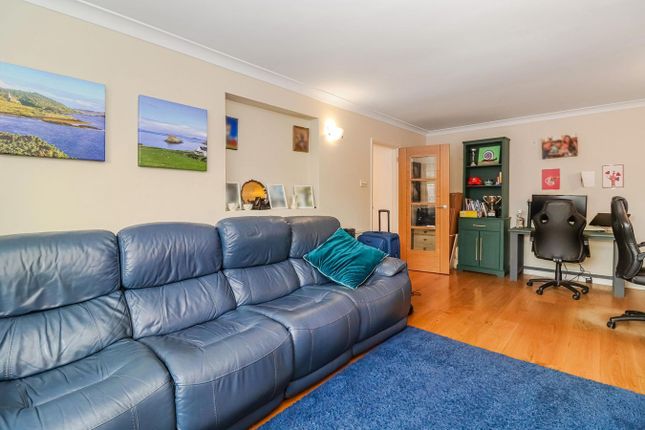 21, Highlands Lane, Gerrards Cross photo 4