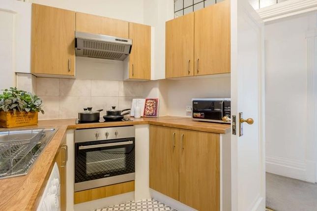 Flat to rent in Park Road, London