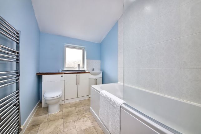 158 Ormskirk Road, Wigan photo 4