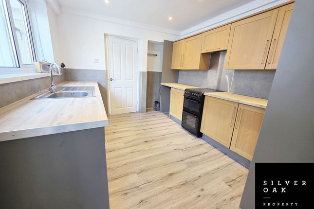 9 Rhandir Terrace, Llanelli photo 4