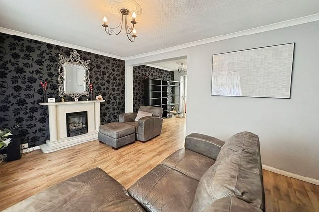 79, Appletree Gardens, Whitley Bay photo 3
