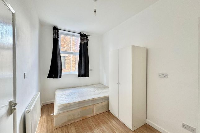 408, Commercial Road, London photo 5