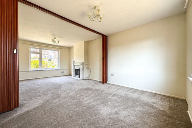 45 Lime Crescent, Taunton, Somerset photo 2