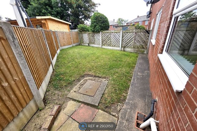 Mill Green Close, Leeds photo 5