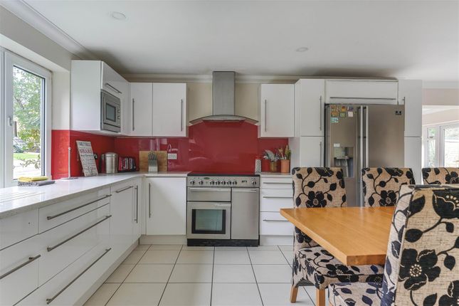 11, Fair Leas, Saffron Walden photo 2