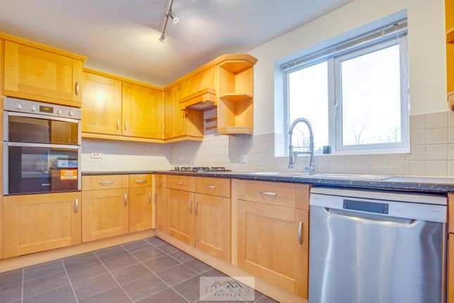 32, Berry Drive, Sheffield photo 5