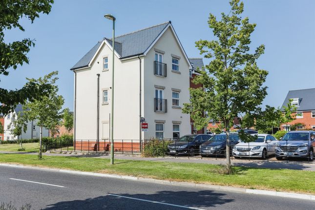 Flat for sale in Heddle Road, Andover