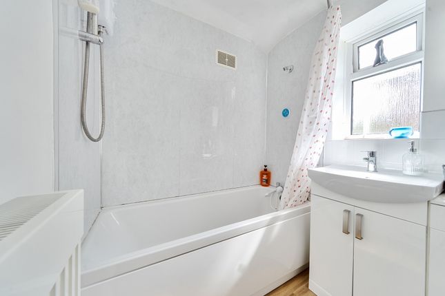 11, Laburnum Road, Oxfordshire photo 4
