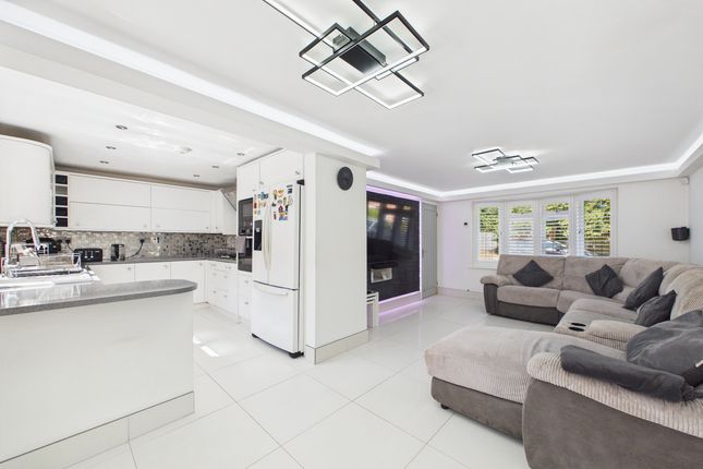 51, Micklem Drive, Hemel Hempstead photo 2