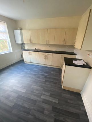 Flat to rent in Highcliffe Gardens, Gateshead