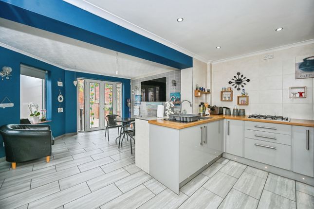18, Corsock Drive, Wigan photo 3