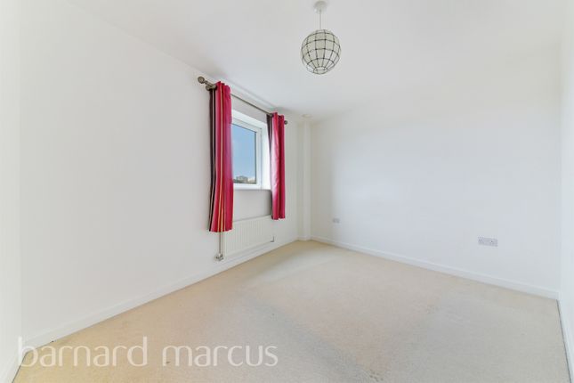 Flat for sale in Norstead Place, London