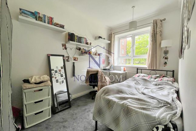 Flat for sale in Old Ruislip Road, Northolt