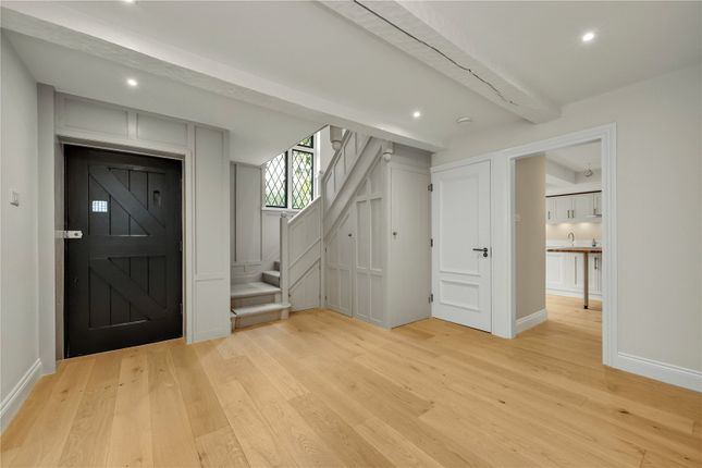 111, Silverdale Avenue, Surrey photo 4