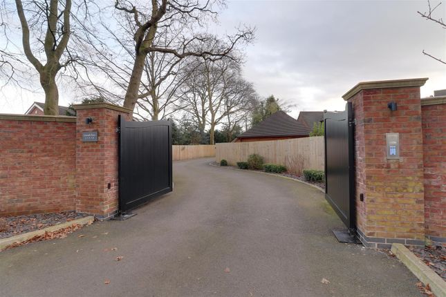 8, Leycroft Drive, Alsager photo 4