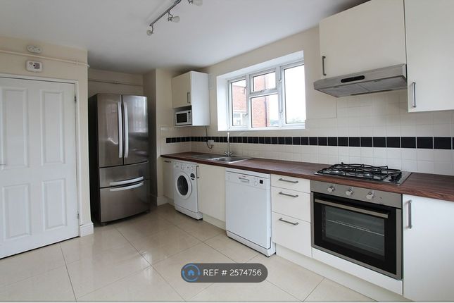 Eat-In Kitchen
