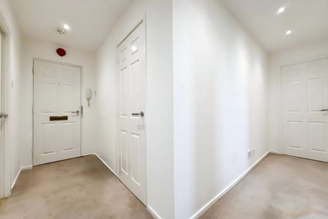 Flat 49, Victoria Mansions, Preston photo 3