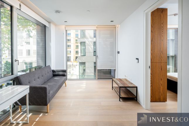 Flat for sale in Vicary House, Bartholomew Close, Barts Square