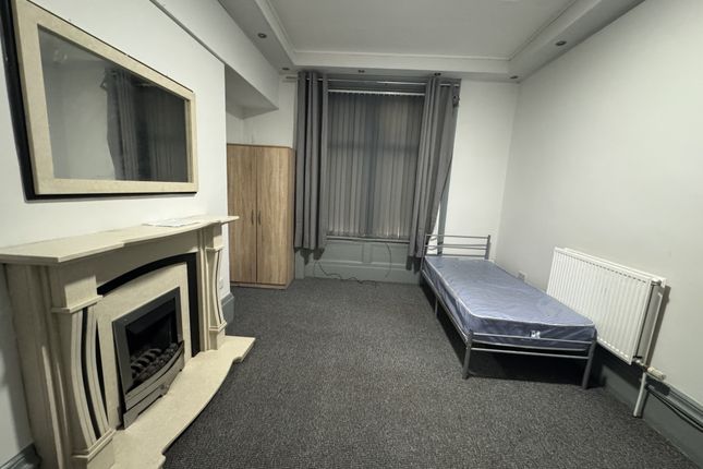 22, Springcliffe, BRADFORD photo 3