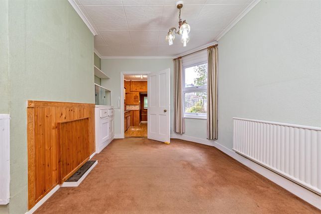 130, Brampton Road, St Albans photo 4