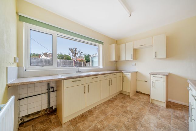 14, Weekes Road, Cleethorpes photo 2