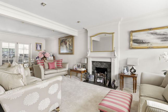 89, Westbury Lane, Buckhurst Hill photo 2