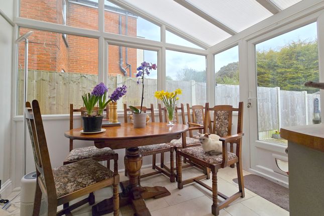 Mariner's Cottage, 24, Waterloo Road, Lymington photo 4