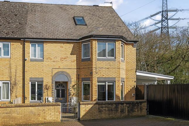 Detached house to rent in Thistle Drive, East Oxford