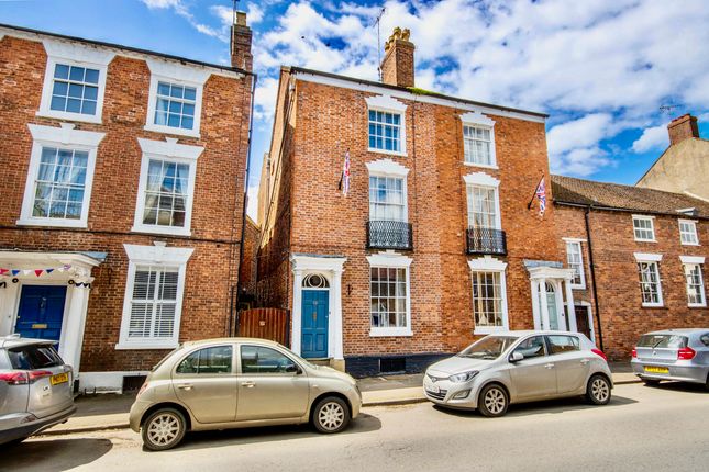 Town house for sale in Bridge Street, Pershore, Worcestershire