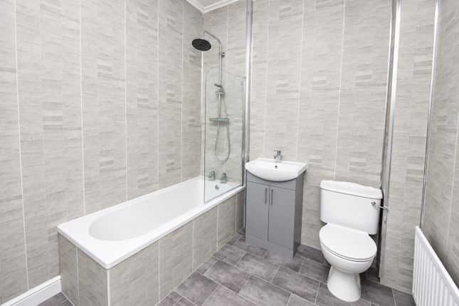 10, Windsor Road, Darwen photo 3