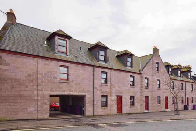 Thumbnail Flat to rent in Bridge Street, Montrose, Angus